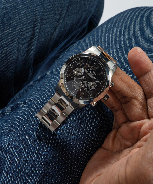 GUESS Mens Silver Tone Multi-function Watch