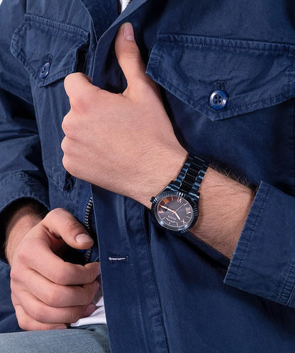 NAVY CASE NAVY STAINLESS STEEL WATCH