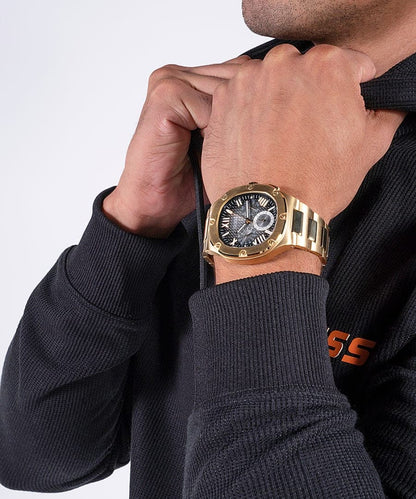 GOLD TONE CASE GOLD TONE STAINLESS STEEL WATCH
