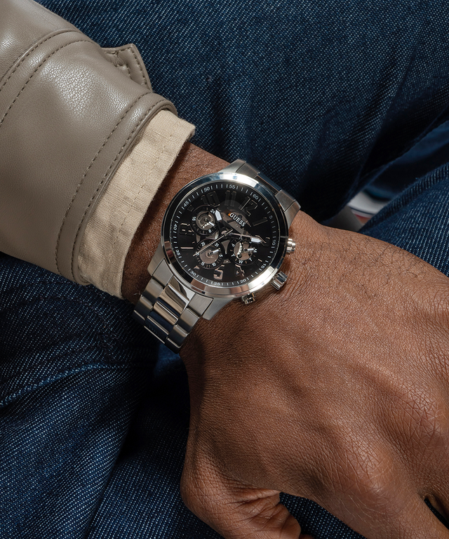GUESS Mens Silver Tone Multi-function Watch